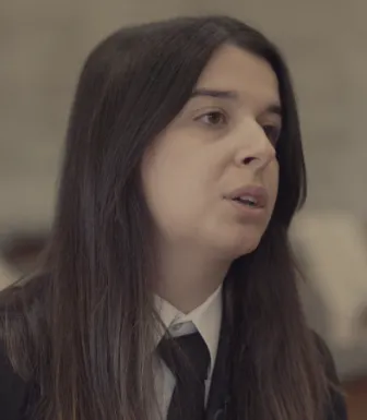 Inês.
