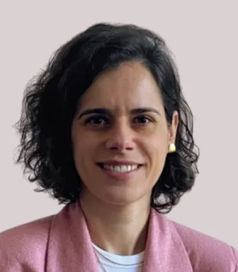 Imagem de Cátia Branquinho, professora auxiliar convidada na Faculdade de Ciências Humanas, Universidade Católica Portuguesa
