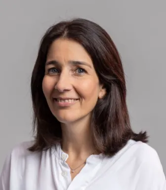 Imagem de Cláudia Custódio, professora catedrática de Finanças no Imperial College
