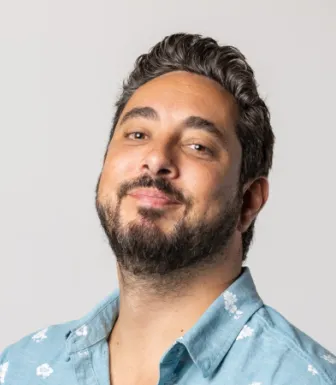 Imagem do humorista Diogo Batáguas