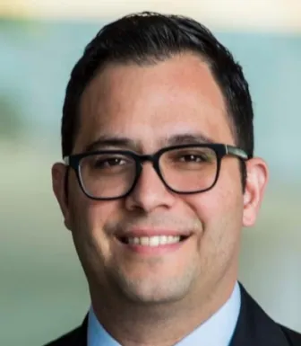 Imagem de Derek Grossman, professor de Ciências Políticas e Relações Internacionais na Universidade do Sul da Califórnia