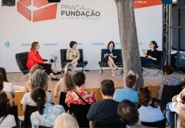 Imagem do debate «O que aprendeu quem não sabe ler nem escrever», na Feira do Livro de Lisboa