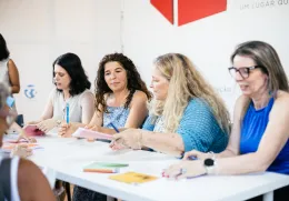 Imagem da Praça da Fundação «O bem-estar psicológico e a felicidade podem ser uma escolha?», na Feira do Livro de Lisboa