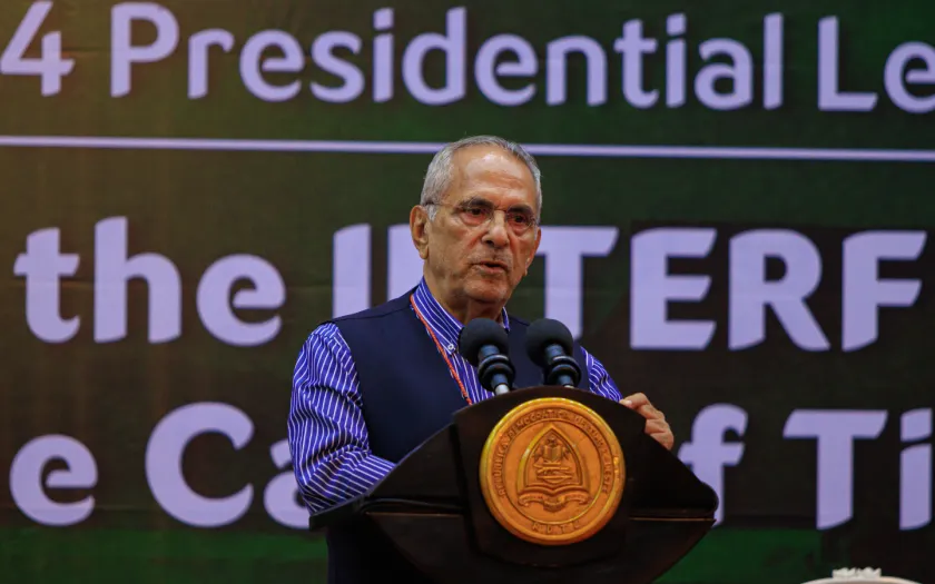 Imagem do ex-Presidente da República de TImor Leste, José Ramos Horta, em Díli. Crédito: Shutterstock.