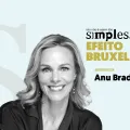 Imagem ilustrativa do programa «Efeito Bruxelas não é assim tão simples» com Anu Bradford