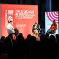 Imagem de Capicua, Margarida Graça Santos e José Pedro Sousa durante o debate «E depois da revolução: saúde e economia»