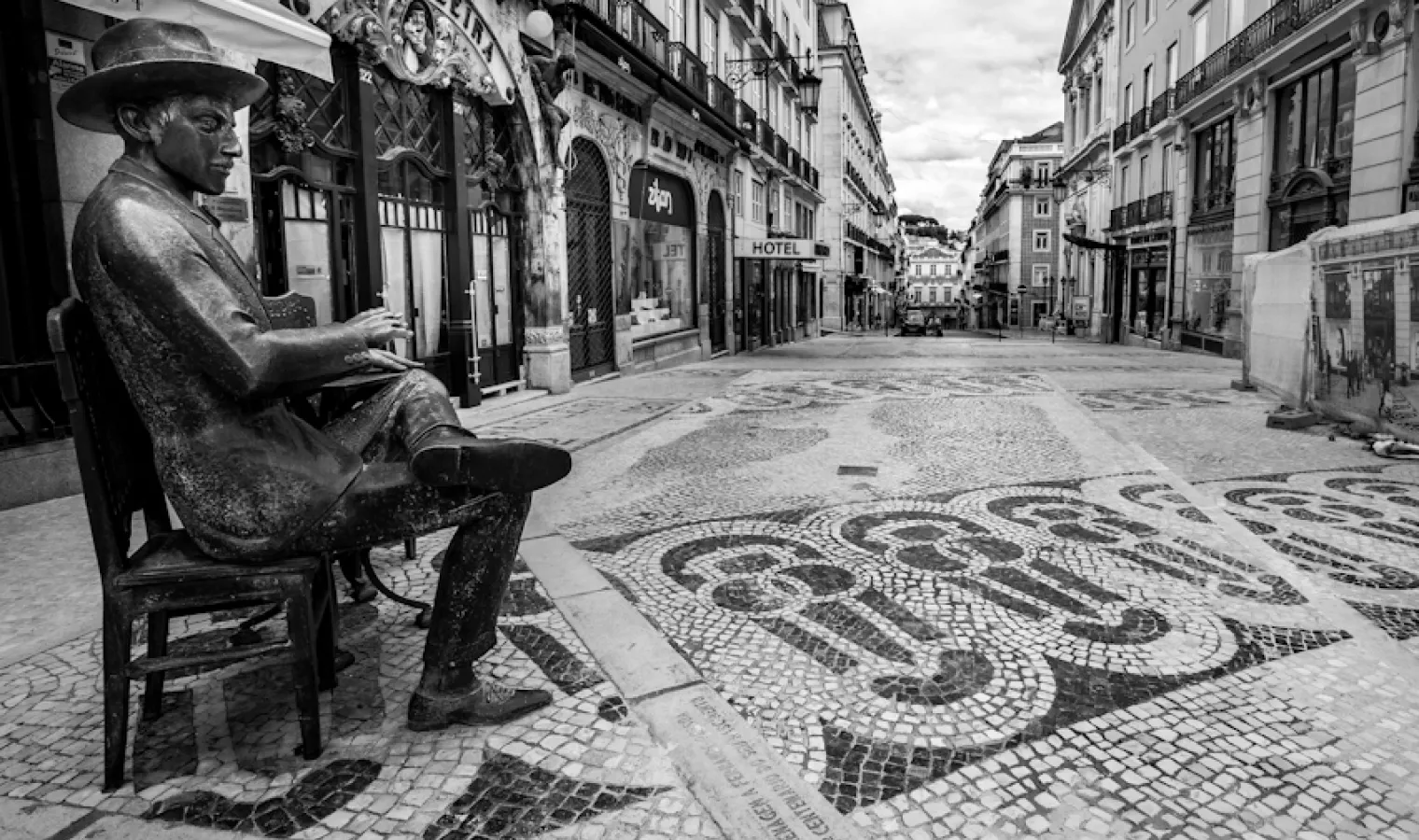 Abril de 2020: O Chiado e a Baixa lisboeta esvaziam-se/Miguel Valle de Figueiredo