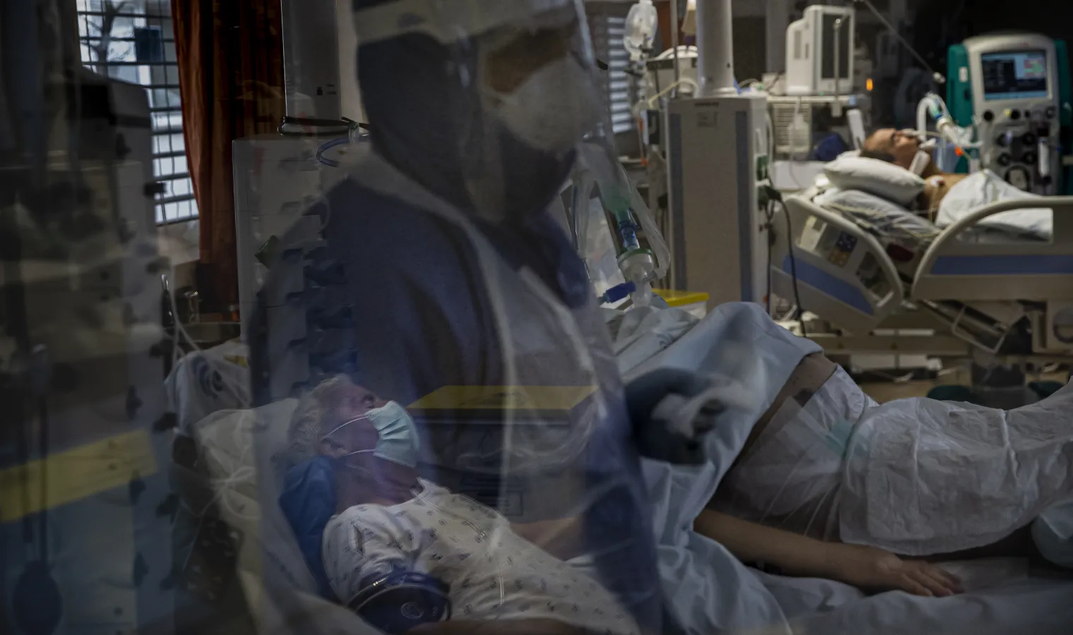 Doentes infectados nos cuidados intensivos do Hospital de Bragança/Leonel de Castro