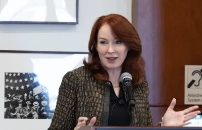 Meghan L. O'Sullivan, diretora do Belfer Center da Universidade de Harvard