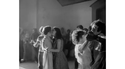 Imagem de um baile, em Vimioso, em 1980. Crédito: Nuno Félix da Costa.