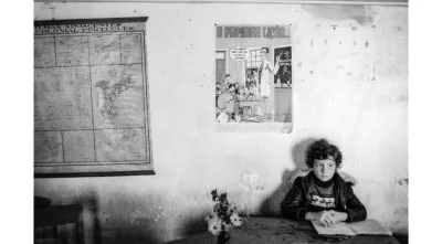 Imagem de uma criança na escola em Lages do Pico. Crédito: Nuno Félix da Costa.