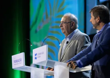 Imagem de Abertura do Encontro O Futuro do Planeta Jaime Gama e Tiago Pitta e Cunha