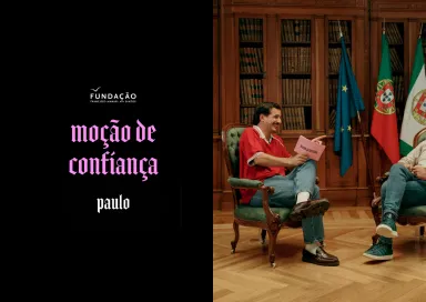 Imagem de Guilherme Geirinhas com Paulo Raimundo, durante a gravação da rúbrica «Moção de Confiança»