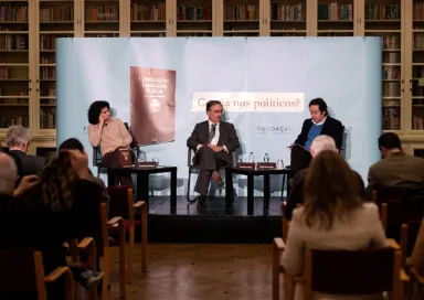 Imagem da apresentação do retrato «Confiança nas Instituições Políticas», com Ana Belchior, Tiago Fernandes e António Araújo