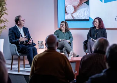 Imagem dos três oradores da Praça da Fundação «Francofonia em Portugal: um certo 'je ne sais quoi'»