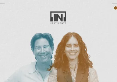 Duas mulheres sorridentes. Por cima, os logotipos do podcast "[IN]PERTINENTE" e da "Fundação".