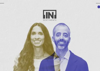 Retrato de uma mulher e de um homem ao centro da imagem num fondo cinzento. Logotipo "[IN]Pertinente" acima. 