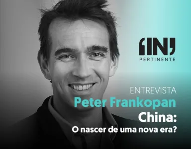 Imagem de Peter Frankopan com texto: "ENTREVISTA - China: O nascer de uma nova era?"