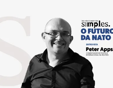 Imagem a preto e branco de Peter Apps. Texto: "O futuro da NATO não é assim tão simples".