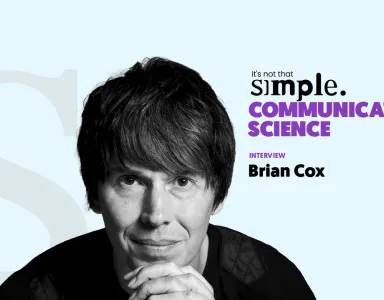 Retrato a preto e branco de Brian Cox, sobre um fundo azul, com o texto "Comunicar Ciência não é assim tão simples".