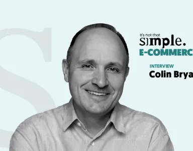 Colin Bryar sobre um fundo azul claro. Texto: "E-COMMERCE. Entrevista."