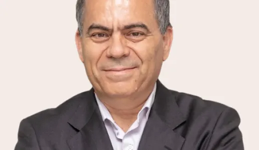 Imagem do professor catedrático Artur Silva