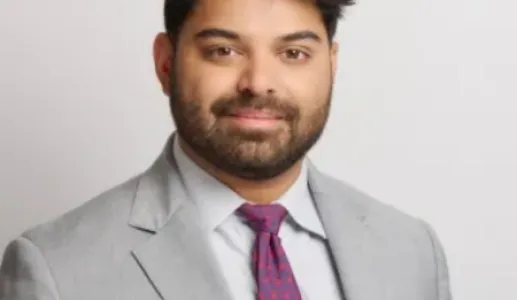 Imagem de Sagatom Saha, investigador auxiliar no Center on Global Energy Policy (CGEP) da School of International and Public Affairs, na Universidade de Columbia