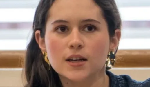 Retrato a cores de Marta Gonçalves, embaixadora europeia do programa «Better Internet for Kids».