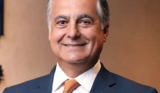 Retrato a cores de um homem, o CEO do banco BPI, João Pedro Oliveira e Costa.