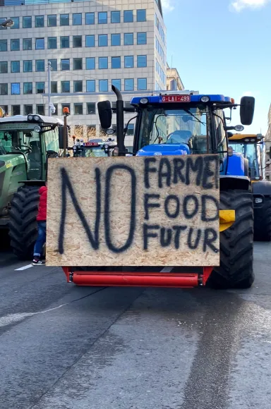 Imagem de protestos de agricultores em Bruxelas