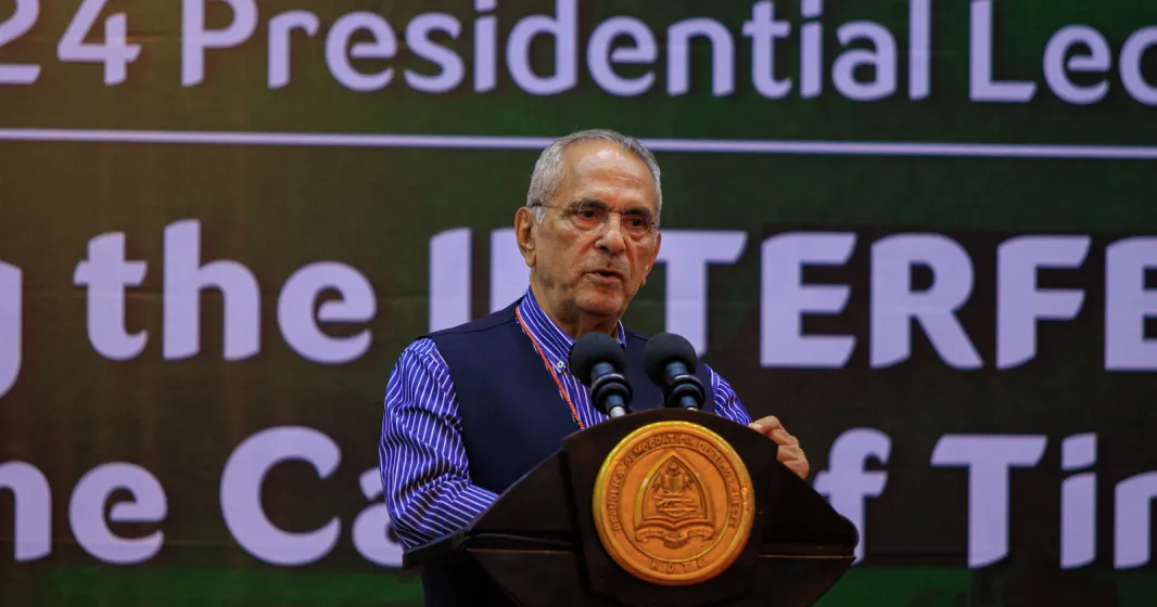 Imagem do ex-Presidente da República de TImor Leste, José Ramos Horta, em Díli. Crédito: Shutterstock.