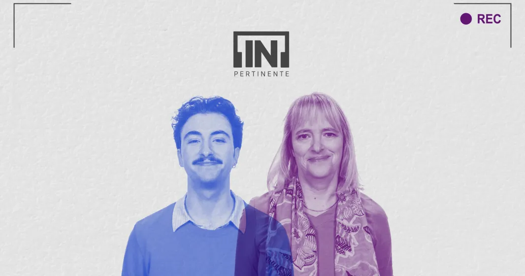 Na parte inferior, retrato a azul do humorista Manel Rosa ao lado da economista Catarina Roseta Palma, a rosa. Fundo cinzento, com os logotipos "[IN]Pertinente" e "Fundação Francisco Manuel dos Santos".