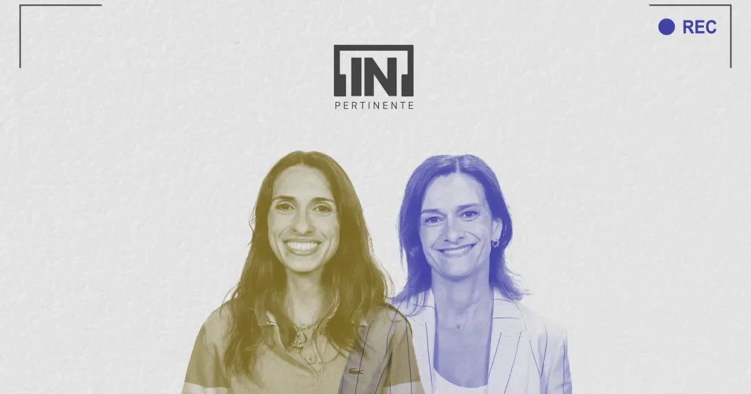 Duas mulheres sorridentes com dois logotipos no meio delas: "Fundação" e "[IN]Pertinente". DR