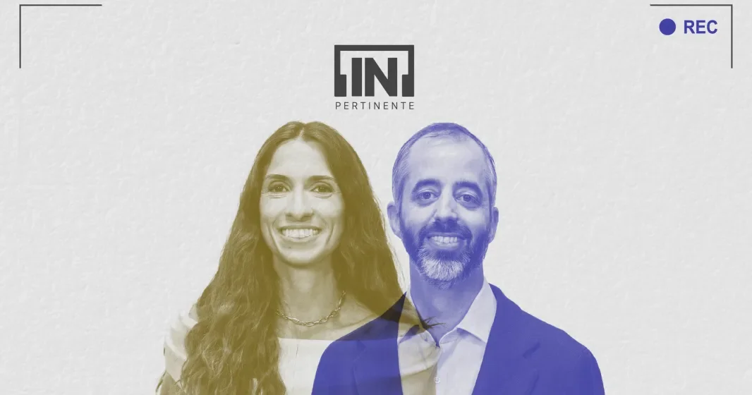 Retrato de uma mulher e de um homem ao centro da imagem num fondo cinzento. Logotipo "[IN]Pertinente" acima. 