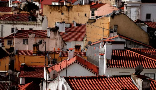 O ensino a distância num país desigual e pouco qualificado