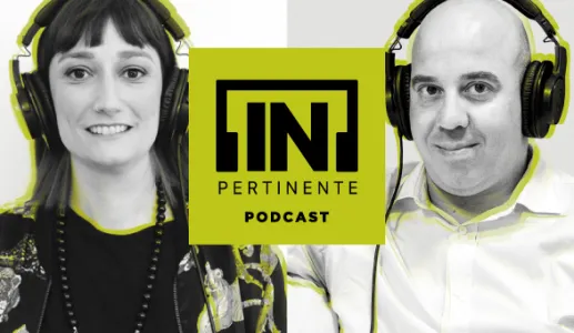 Ana Markl e Amilcar Moreira, lado a lado, com auscultadores, com o logotipo do podcast "IN PERTINENTE" ao centro.