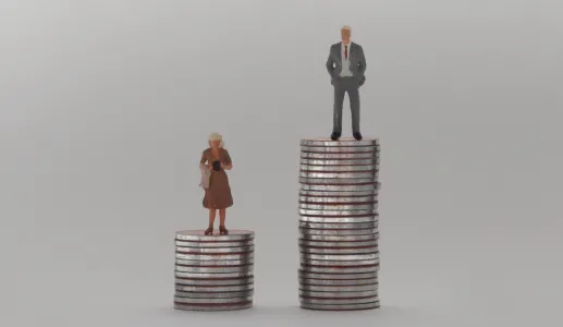 Figuras em cima de pilhas de moedas, homem em cima da pilha maior e mulher na menor.