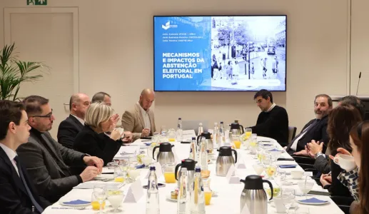 Imagem do encontro da Fundação com eurodeputados, em Bruxelas, para debater o estudos «Mecanismos e Impactos da Abstenção Eleitoral em Portugal»