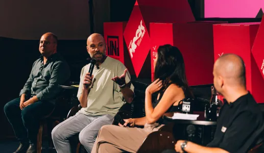 Imagem de Nuno Artur Silva, Hugo van der Ding, Cláudia Custódio e Henrique Mota Lourenço durante a sessão Conversas [IN]Pertinentes no Worten Mock Fest