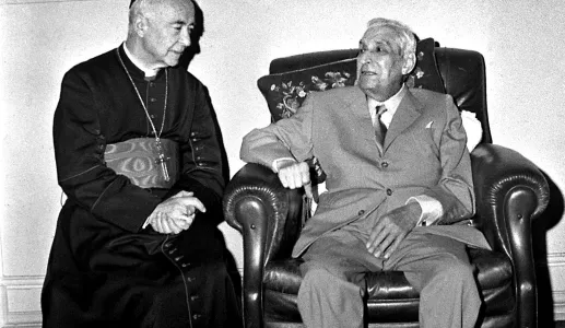 Imagem do Cardeal Cerejeira e de Salazar