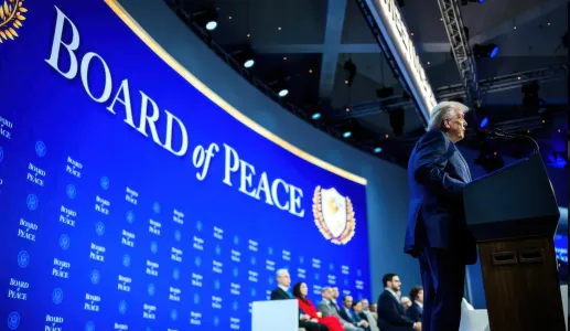 Donald Trump a discursar no palco do encontro anual do Fórum Económico Mundial, em Davos.