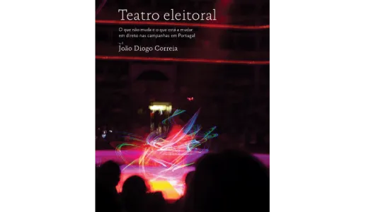 Capa de um livro que mostra um palco iluminado com luzes coloridas, visto por uma plateia em silhueta.