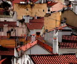 O ensino a distância num país desigual e pouco qualificado