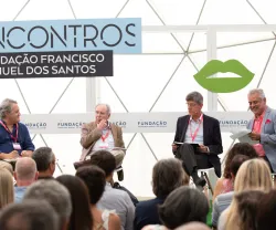 Quatro oradores em debate no encontro "O trabalho dá que pensar" da Fundação Francisco Manuel dos Santos.