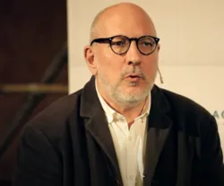 José Vítor Malheiros, consultor de Comunicação de Ciência, a falar, com fundo onde se lê "FFMS".
