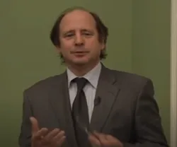 O egenheiro civil Rodrigo Sarmento de Beires a discursar.