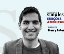 Retrato em preto e branco de Harry Enten. Texto: "Eleições Americanas - Entrevista".