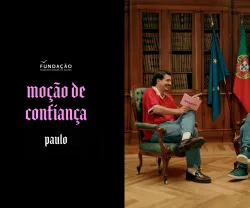 Imagem de Guilherme Geirinhas com Paulo Raimundo, durante a gravação da rúbrica «Moção de Confiança»