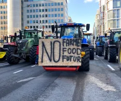 Imagem de protestos de agricultores em Bruxelas