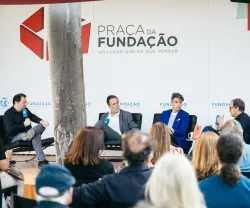 Imagem da Praça da Fundação «O que mudou na indústria musical protuguesa?», na Feira do Livro de Lisboa